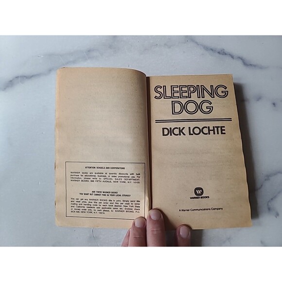 Sleeping Dog By Dick Lochte Paperback - Picture 3 of 10